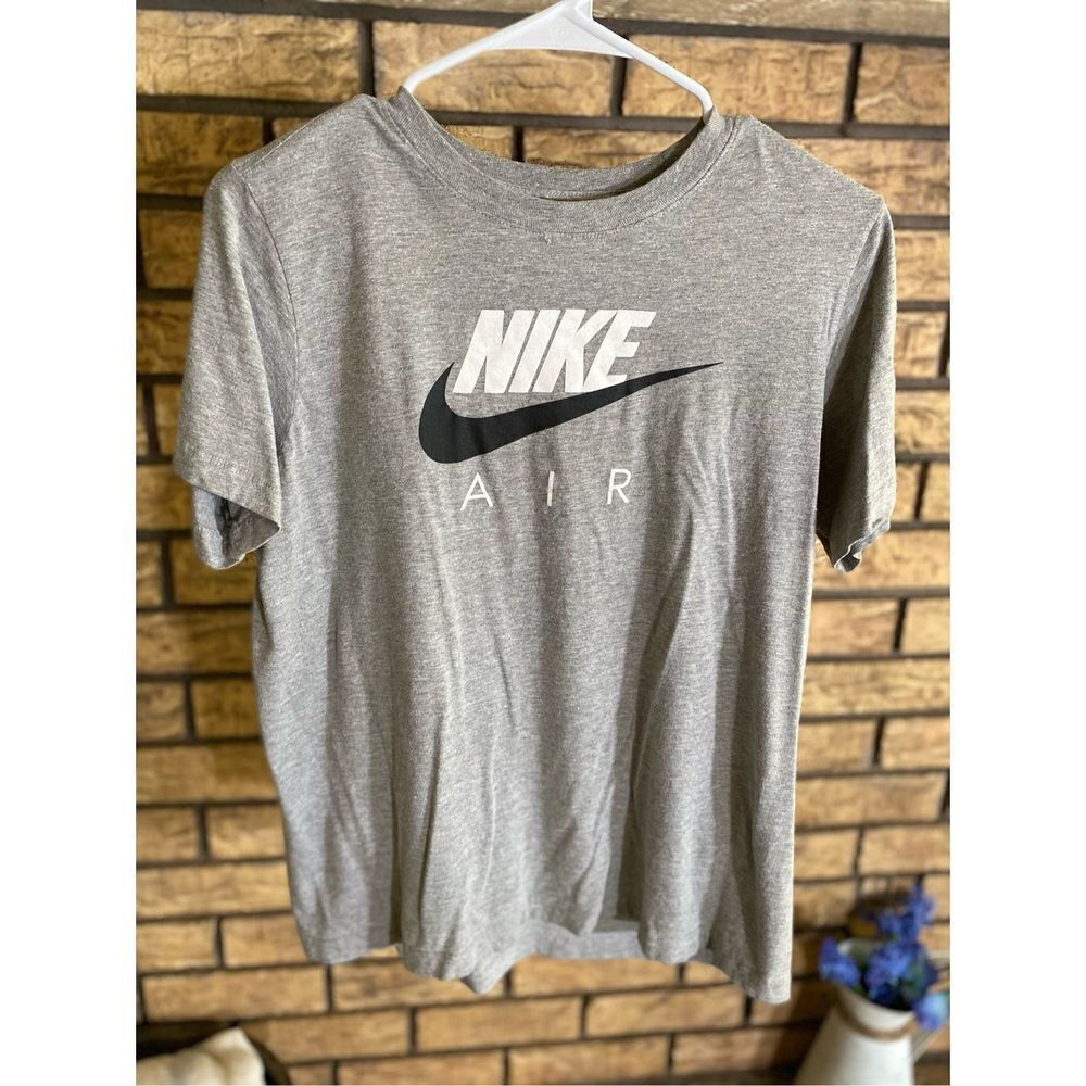 Nike Gray Short Sleeve Tee